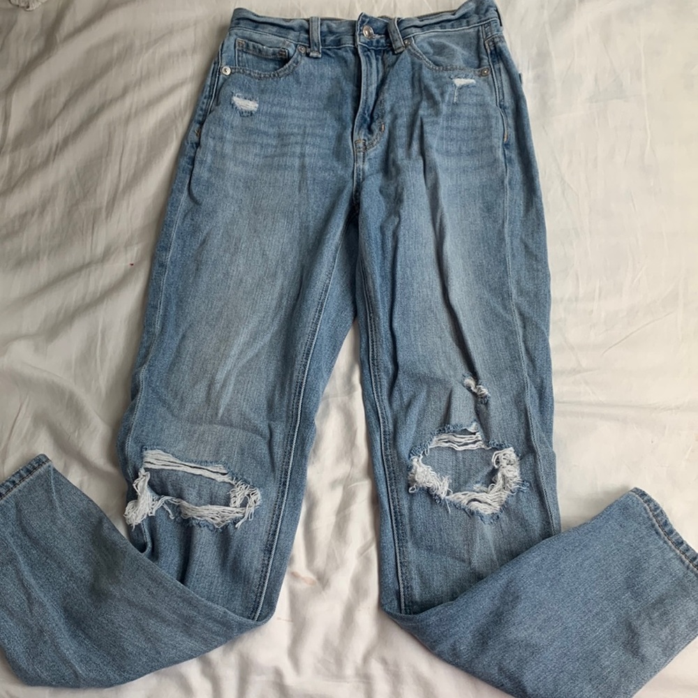 American eagle ripped jeans